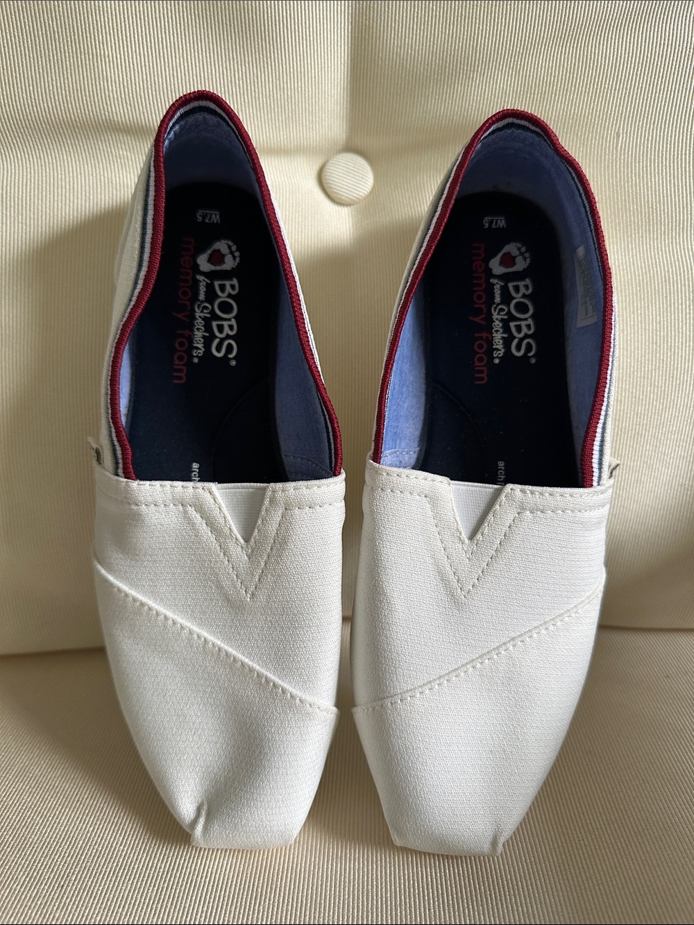 Skechers BOBS Club Camp Slip-Ons in White with Navy & Red Trim 7.5